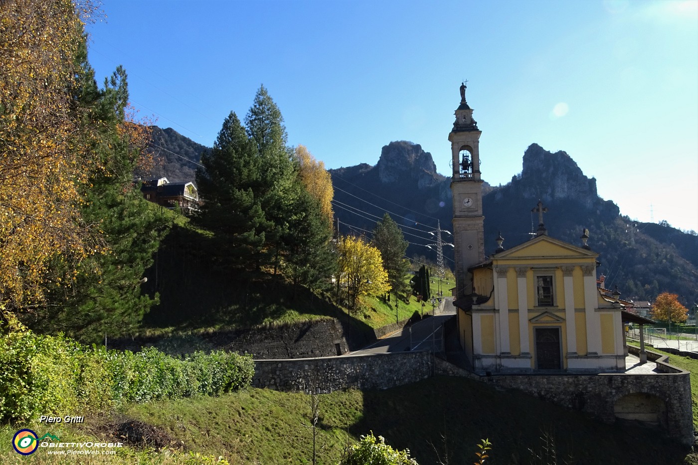 09 Chiesa di Santa Croce (San Pellegrino Terme).JPG